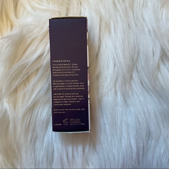 Chloe Emerald New in Box Bundle - Ice Roller - Beauty Bar - Essential Oil - Picture 7 of 10